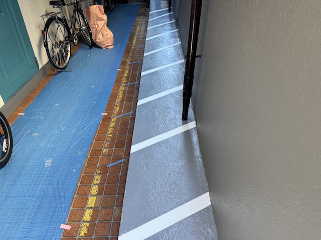 東京都台東区Sマンション:駐輪場床ボウジンテックス塗装工事