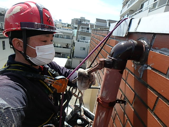 東京都港区K様邸：竪樋塗装工事(無足場工法)