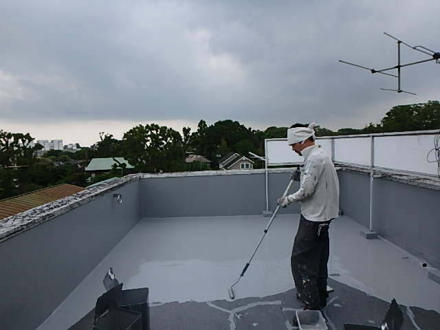 東京都世田谷区Iビル：屋上ウレタン防水工事(密着工法)