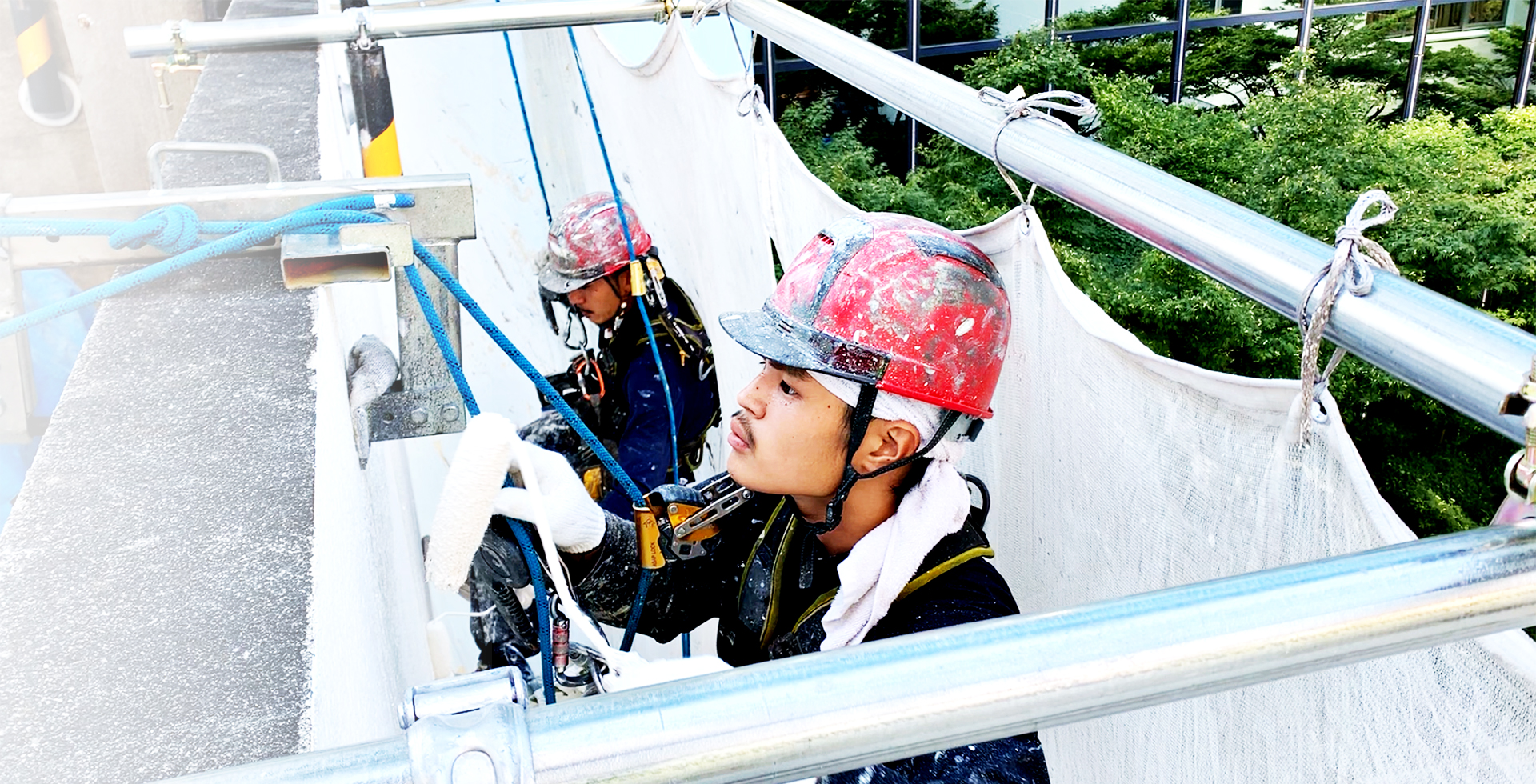 東京都調布市の外壁や屋根の塗装・防水工事と調査を行うAIRKIXX株式会社（エアーキックス）